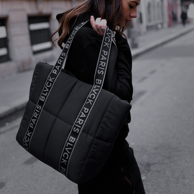 BLVCK 闇黑澎澎托特袋