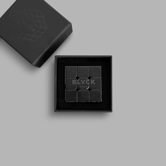 BLVCK 黑宙魔方