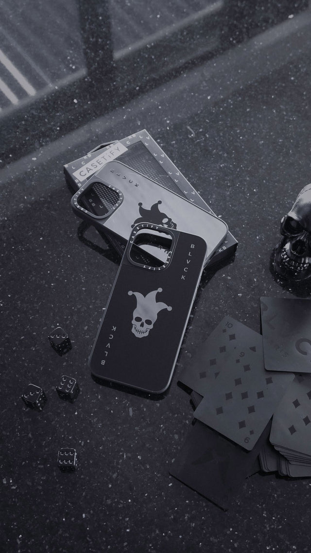BLVCK X CASETiFY 骷髅鬼牌联名手机壳