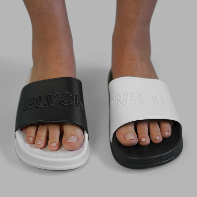 BLVCK x WHTE 联名支架