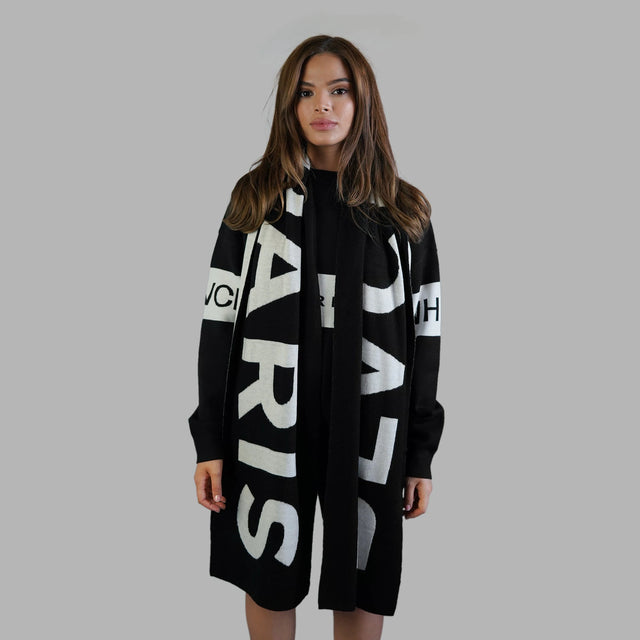 BLVCK x WHTE 聯名圍巾