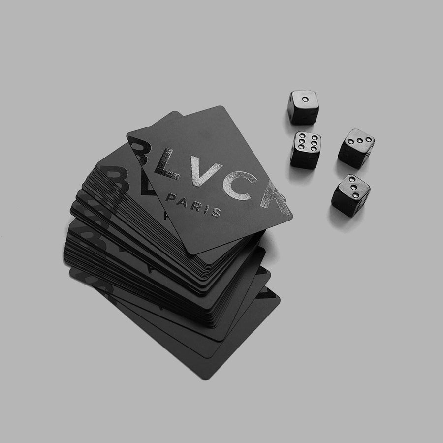 BLVCK 限量炫黑撲克牌組(兩副牌+四顆骰子)